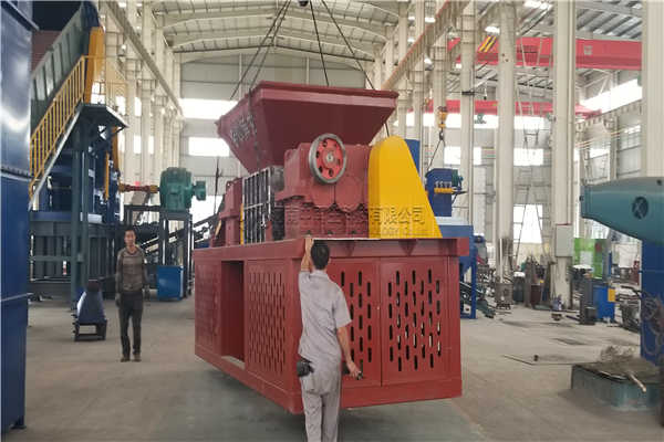 撕碎設備經(jīng)過不斷研究不斷升級稱為資源回收的佼佼者